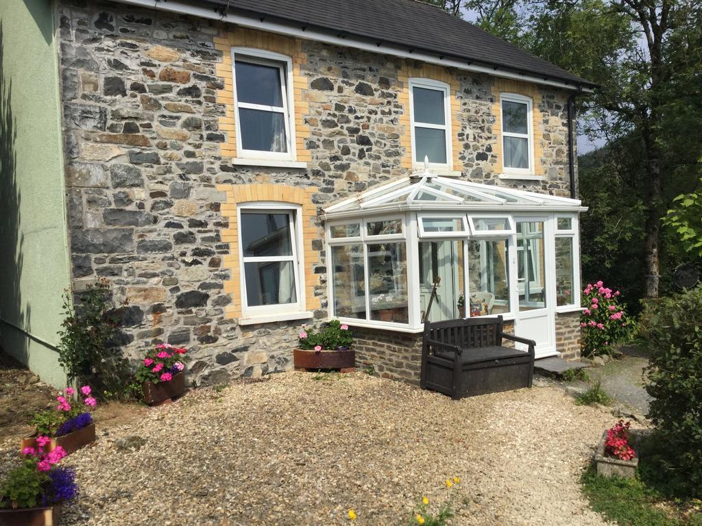 Bed and Breakfast Maes Y Gwaelod Llanwrtyd Wells Екстер'єр фото